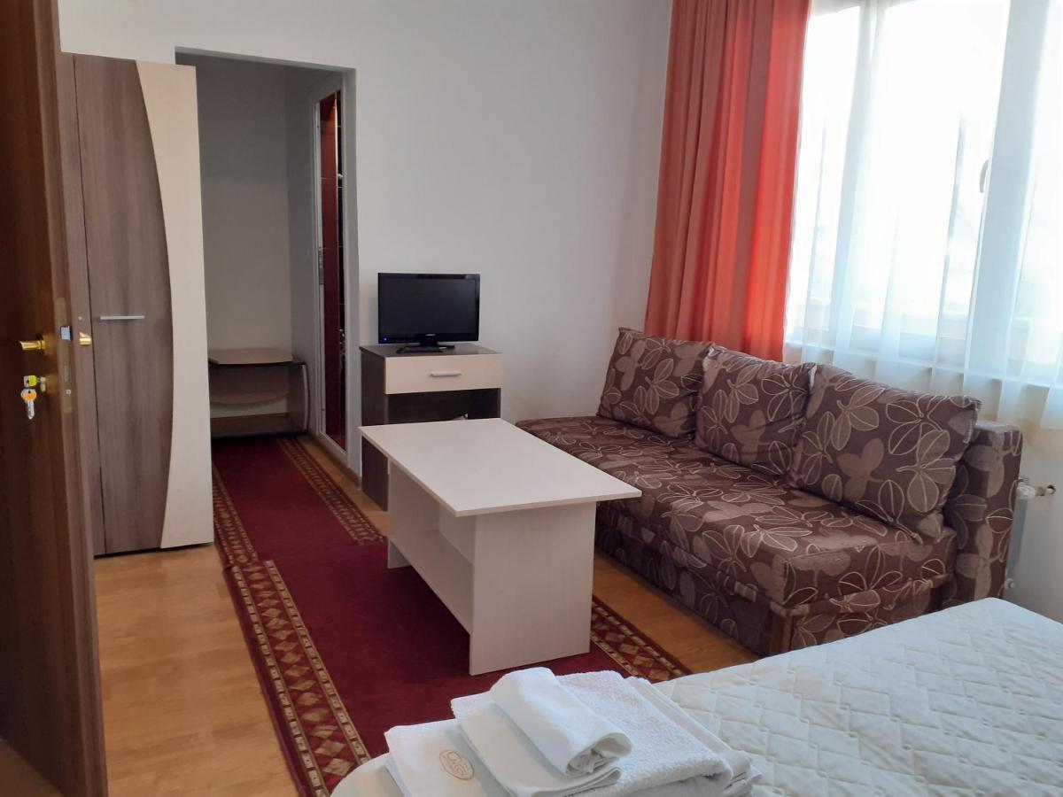 Gelov Hotel Берковиця Екстер'єр фото