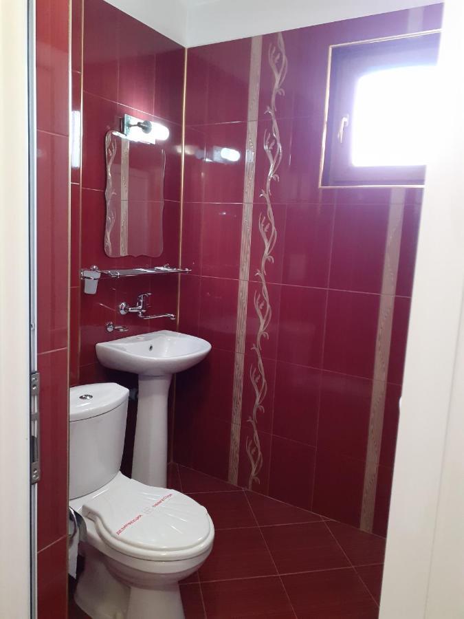 Gelov Hotel Берковиця Екстер'єр фото
