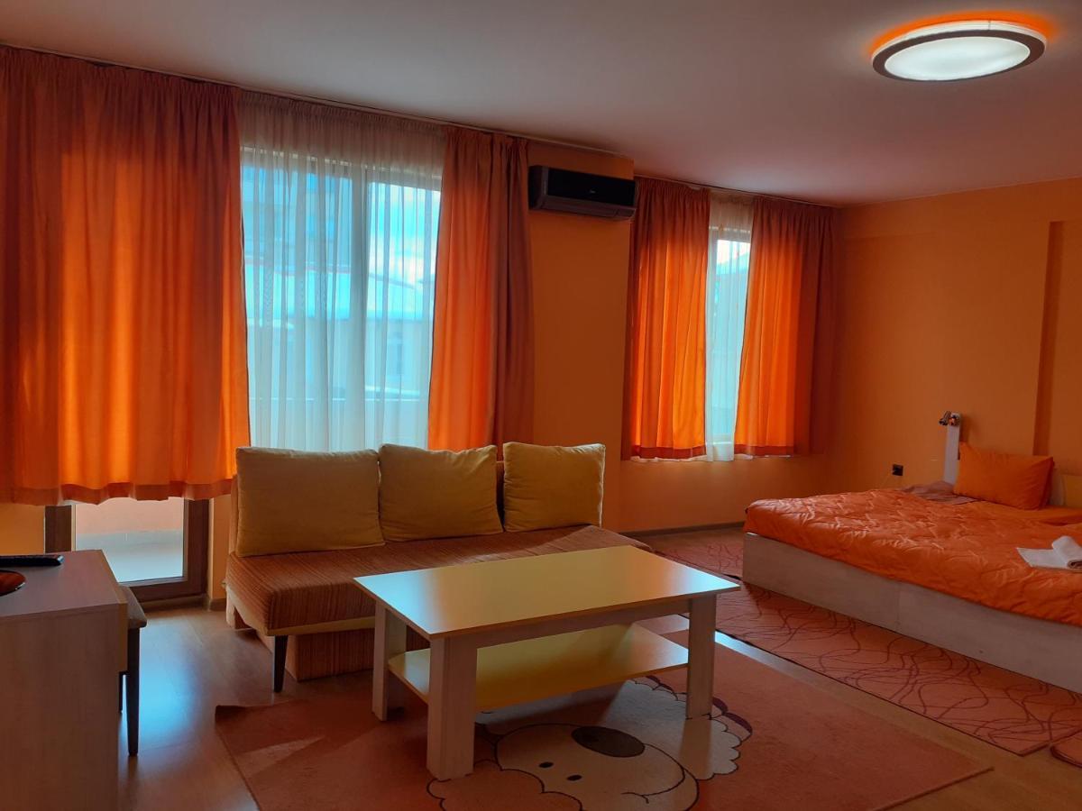 Gelov Hotel Берковиця Екстер'єр фото