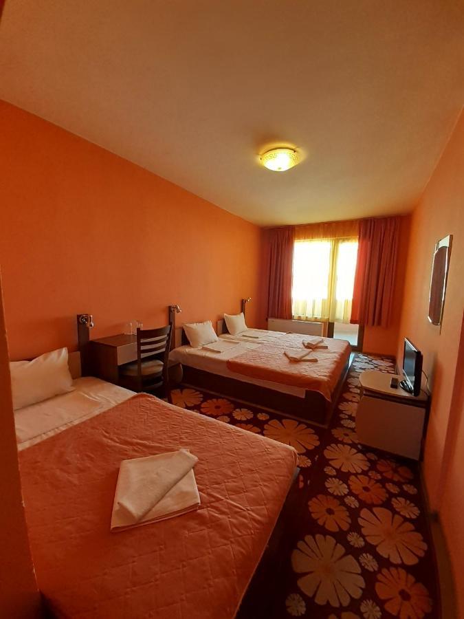 Gelov Hotel Берковиця Екстер'єр фото