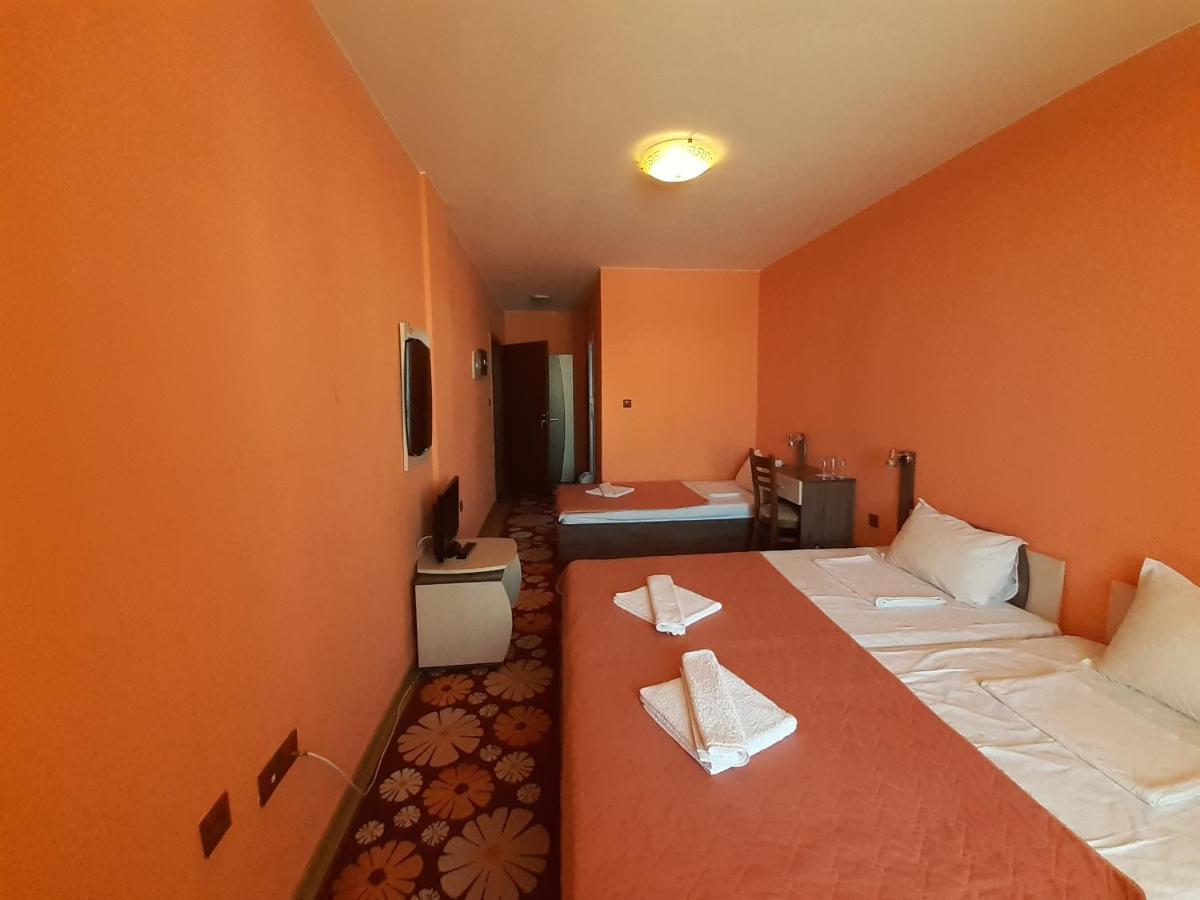 Gelov Hotel Берковиця Екстер'єр фото