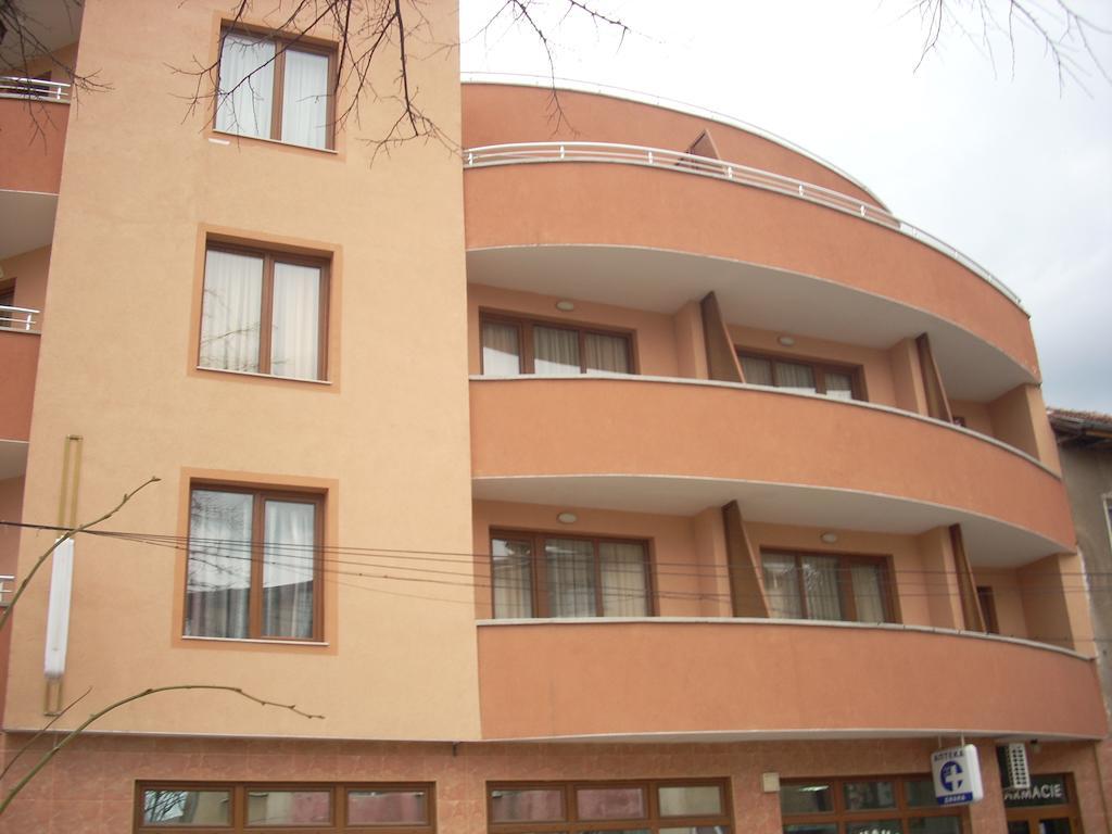 Gelov Hotel Берковиця Екстер'єр фото
