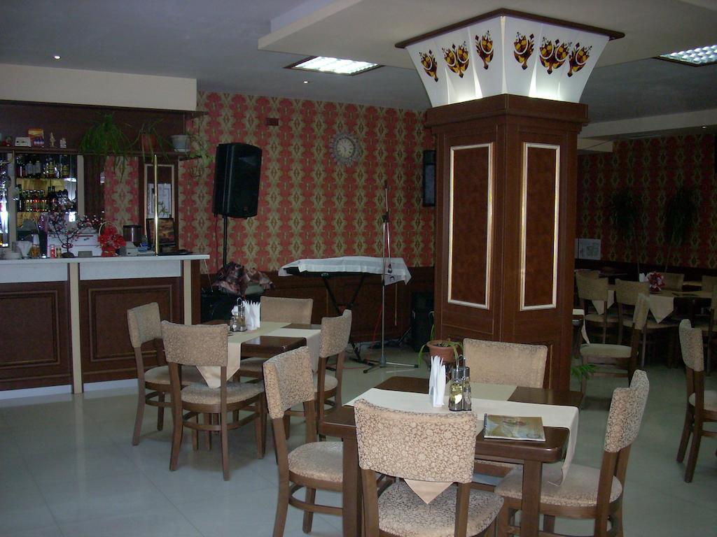 Gelov Hotel Берковиця Екстер'єр фото